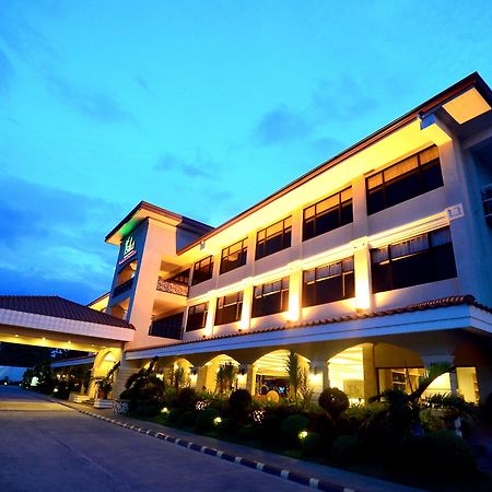 Mactan Isla Resort Lapu-Lapu City Exterior foto