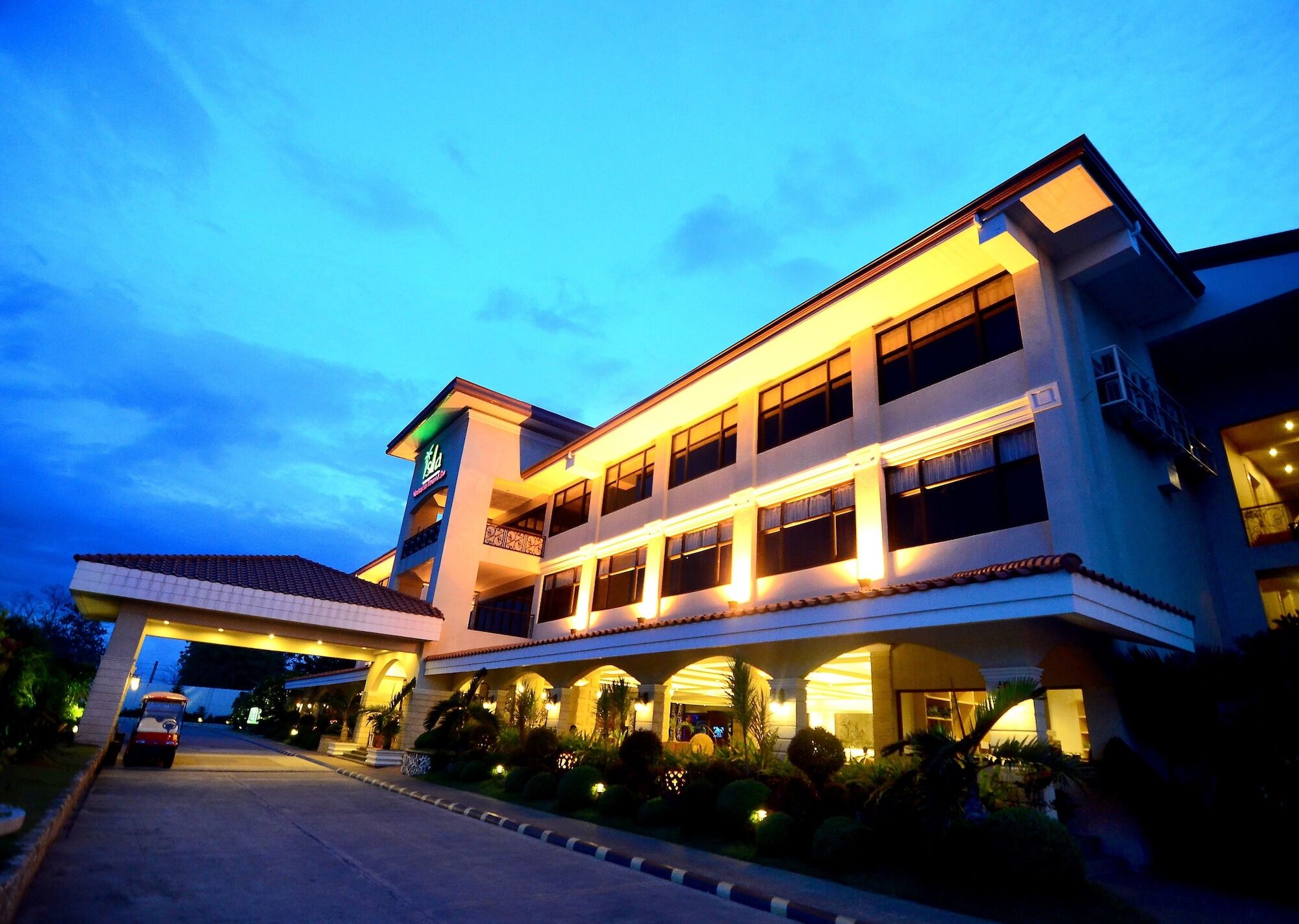 Mactan Isla Resort Lapu-Lapu City Exterior foto